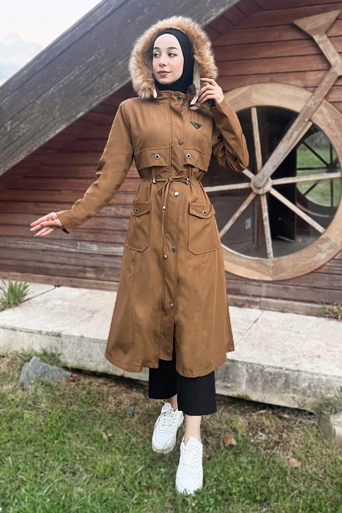 Kuşgözü Detaylı Armalı Mont Taba