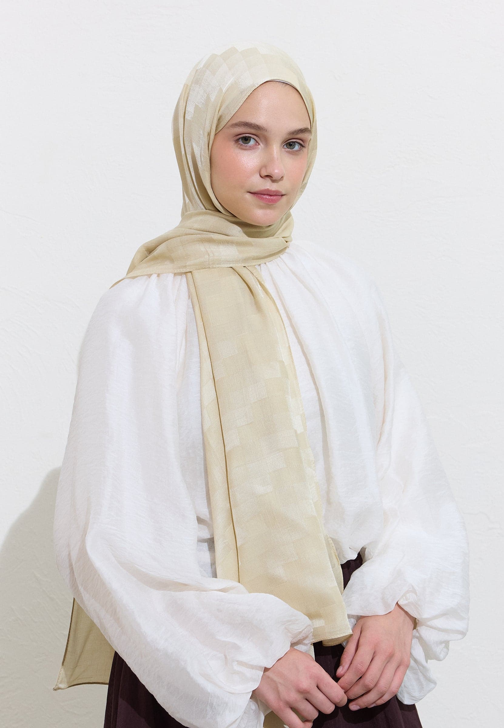 Nori İpeksi Jakar Şal Bej