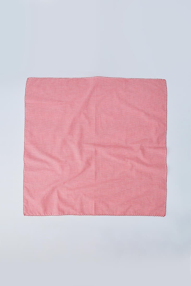 KIRMIZI NAKIŞLI PÖTİKARE BANDANA