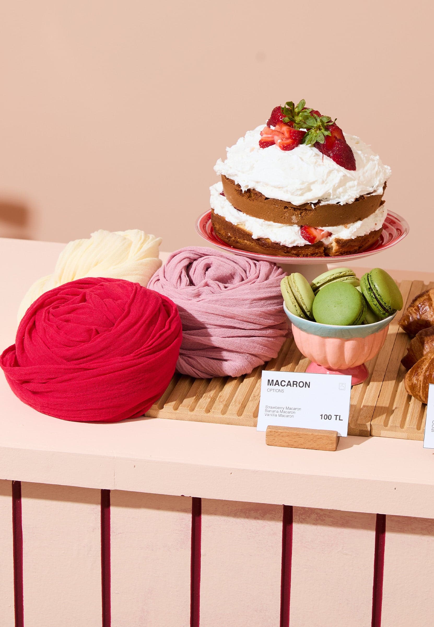 Pamuklu Keten Şal Strawberry Shortcake