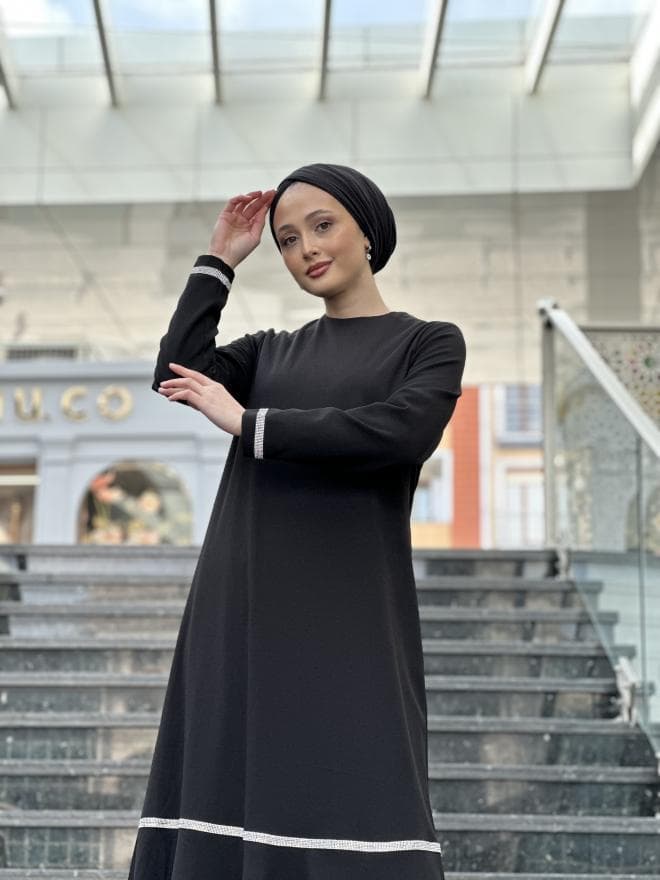 KOLLARI ETEGİ TAŞLI ELLBİSE