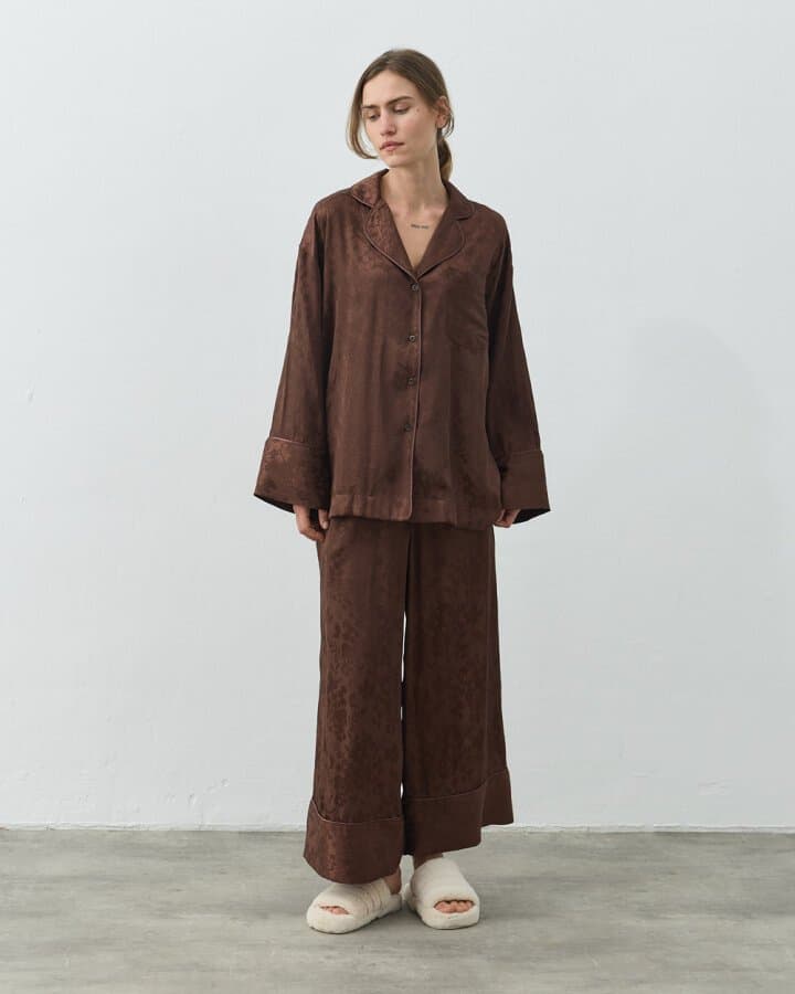Jakarlı Gömlekli Biyeli Pijama Takımı Kahve