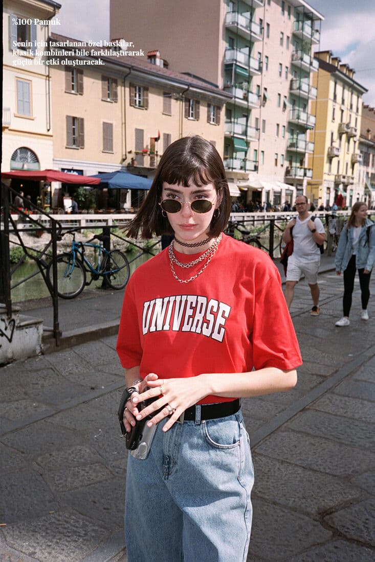 UNIVERSE T-SHIRT