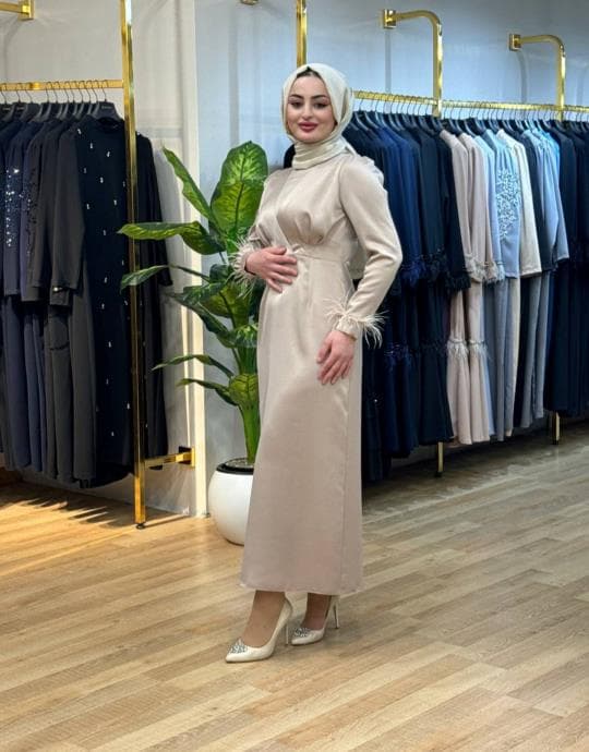 Bayan Bej 818 göğüs detay saten elbise