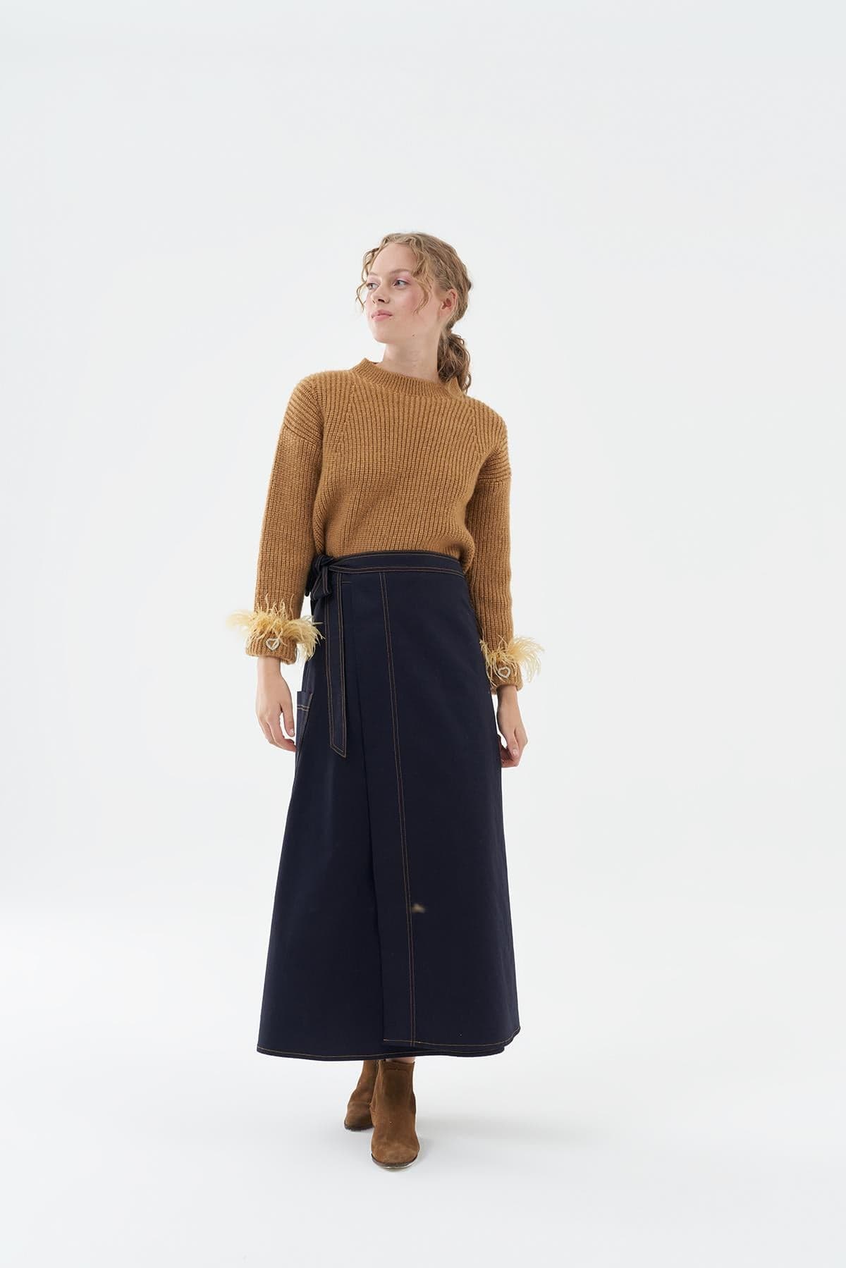 LOVELY TÜY DETAYLI KAZAK - CAMEL