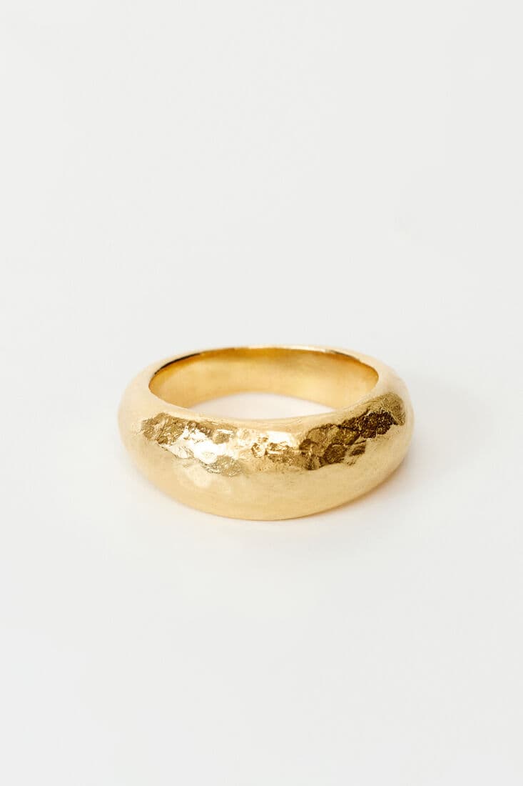 GOLD DOKULU YÜZÜK