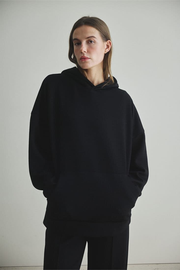 PREMIUM SİYAH KAPÜŞONLU SWEATSHIRT