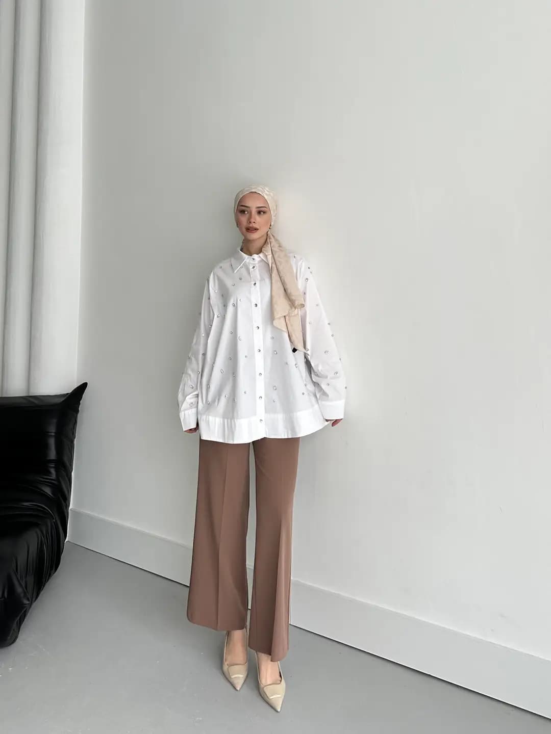 Beli Lastikli Cep Detaylı Bol Paça Kumaş Pantolon