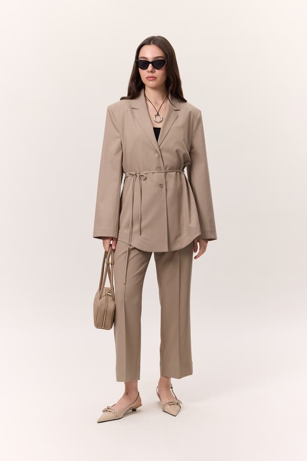 KEMERLİ DÜĞMELİ BLAZER CEKET CAMEL