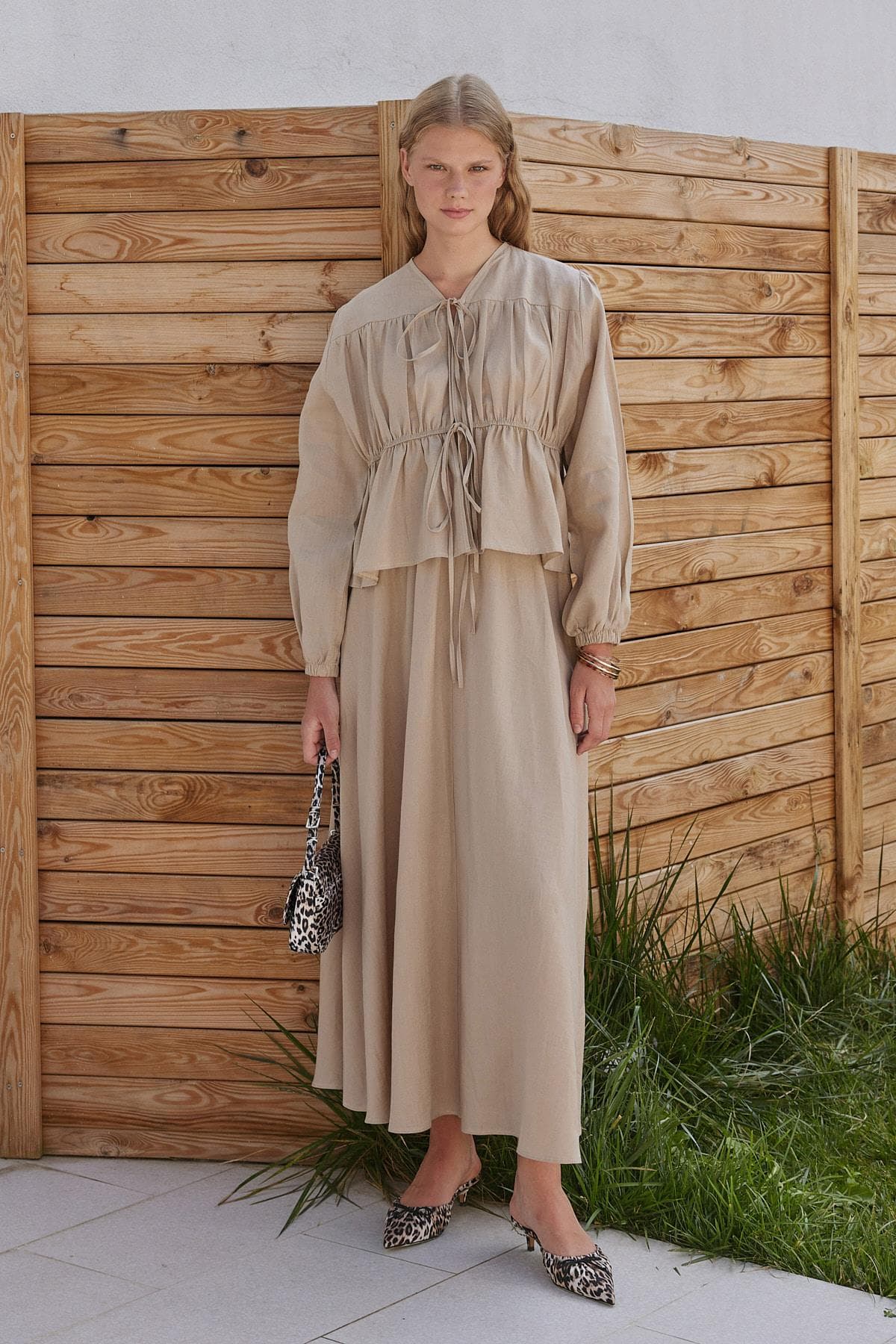 Peony Bağlama Detaylı Linen Bluz - Vizon