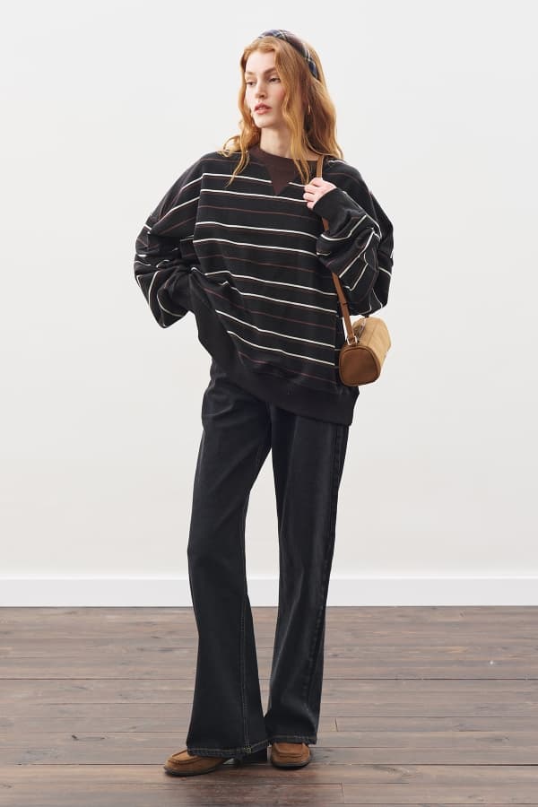 OVERSIZE ÇİZGİLİ SWEATSHIRT SİYAH