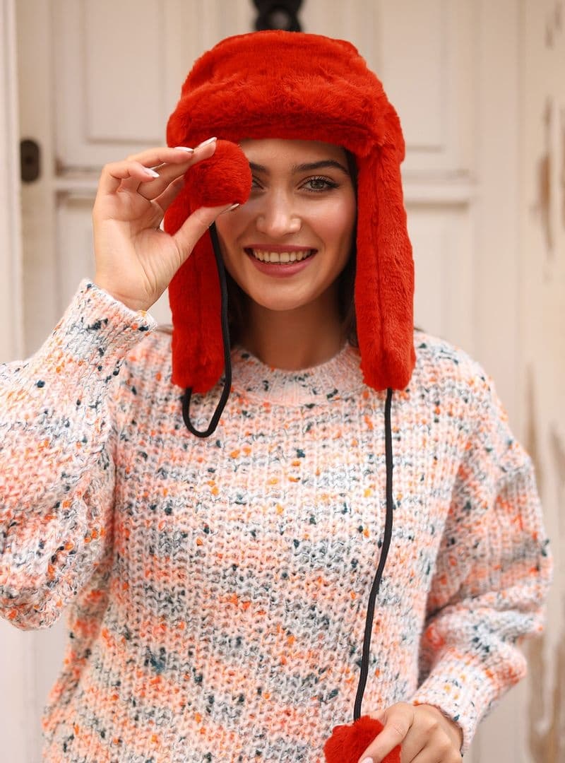 Peluş Kulaklıklı Kışlık Şapka Kırmızı