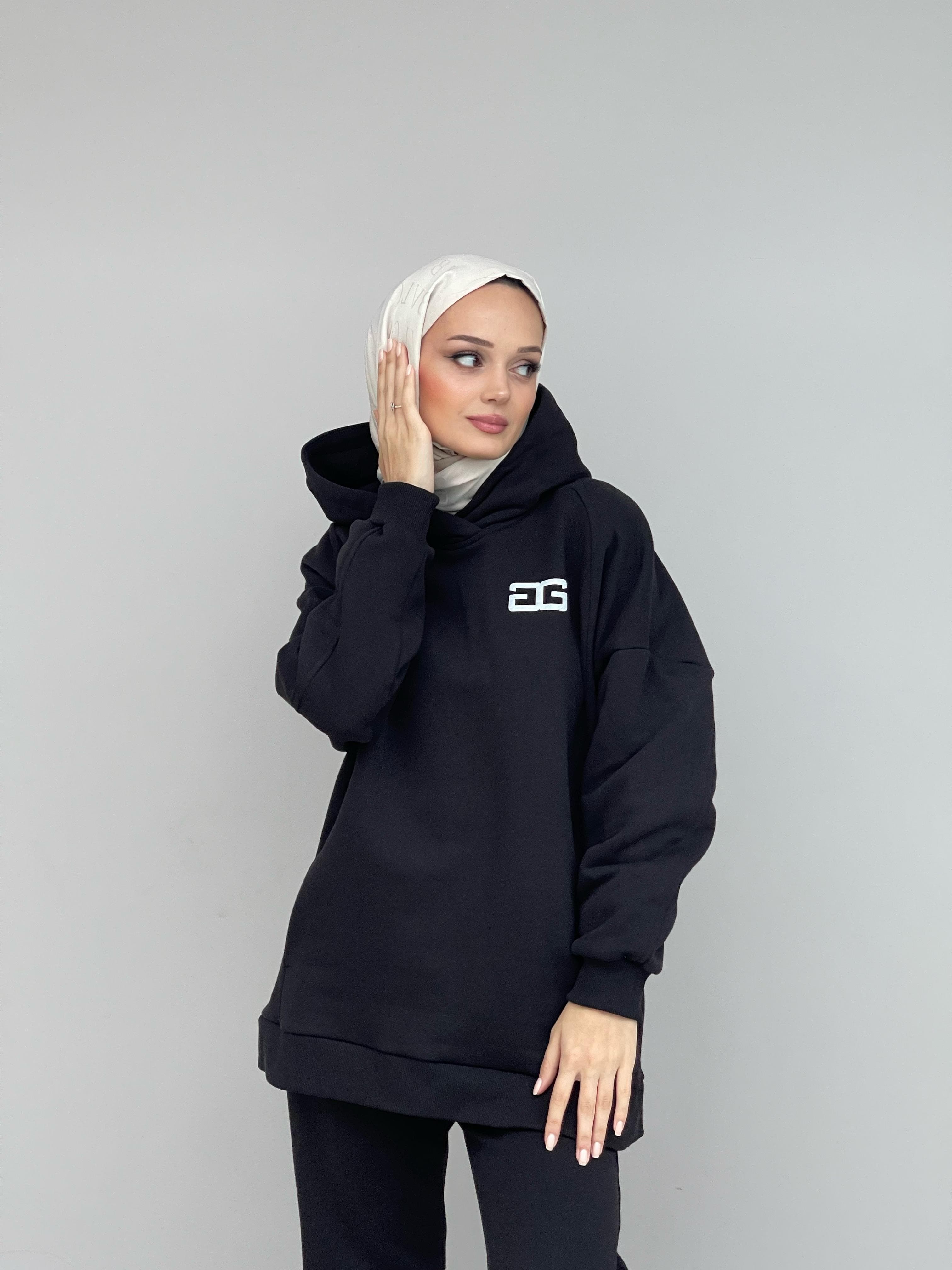 Siyah Kapüşonlu Kesik Detaylı Sweat