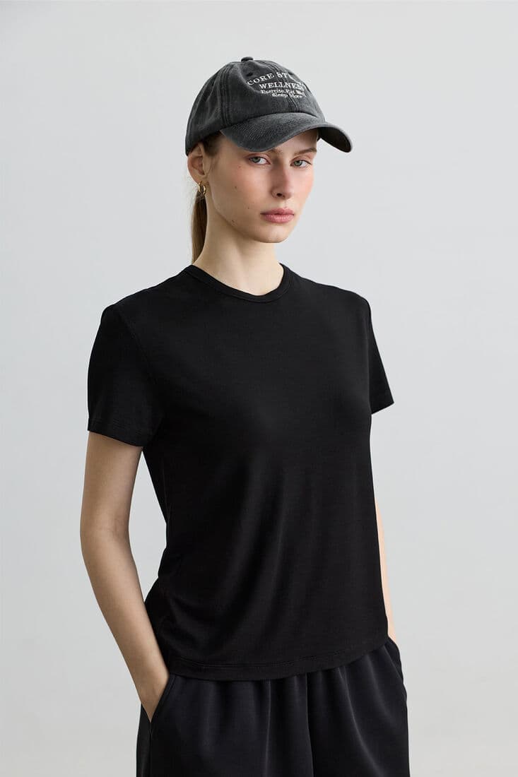 SİYAH FIT KISA KOLLU T-SHIRT