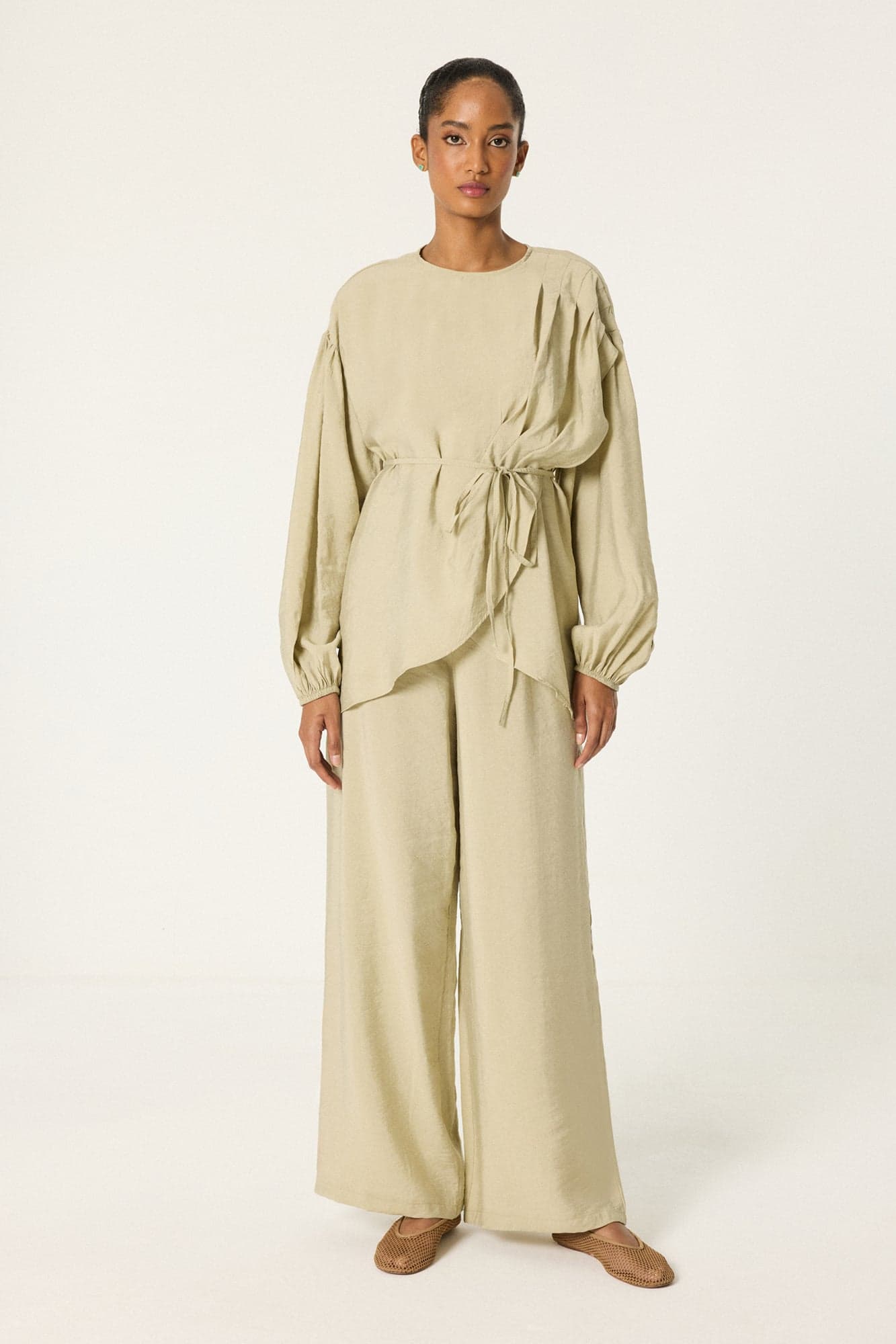 FRONT PLEATED MODAL SUIT