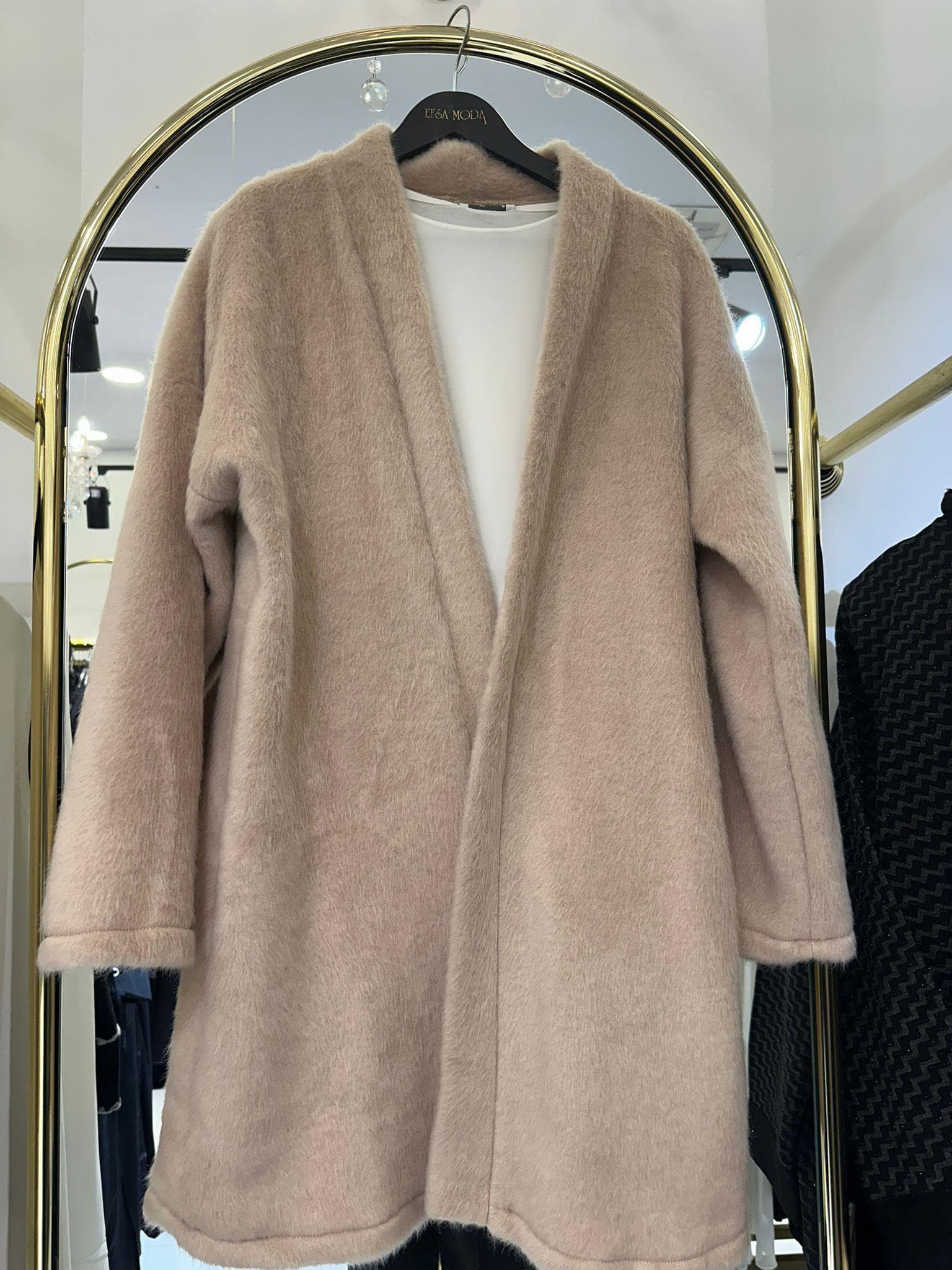 BEJ HIRKA