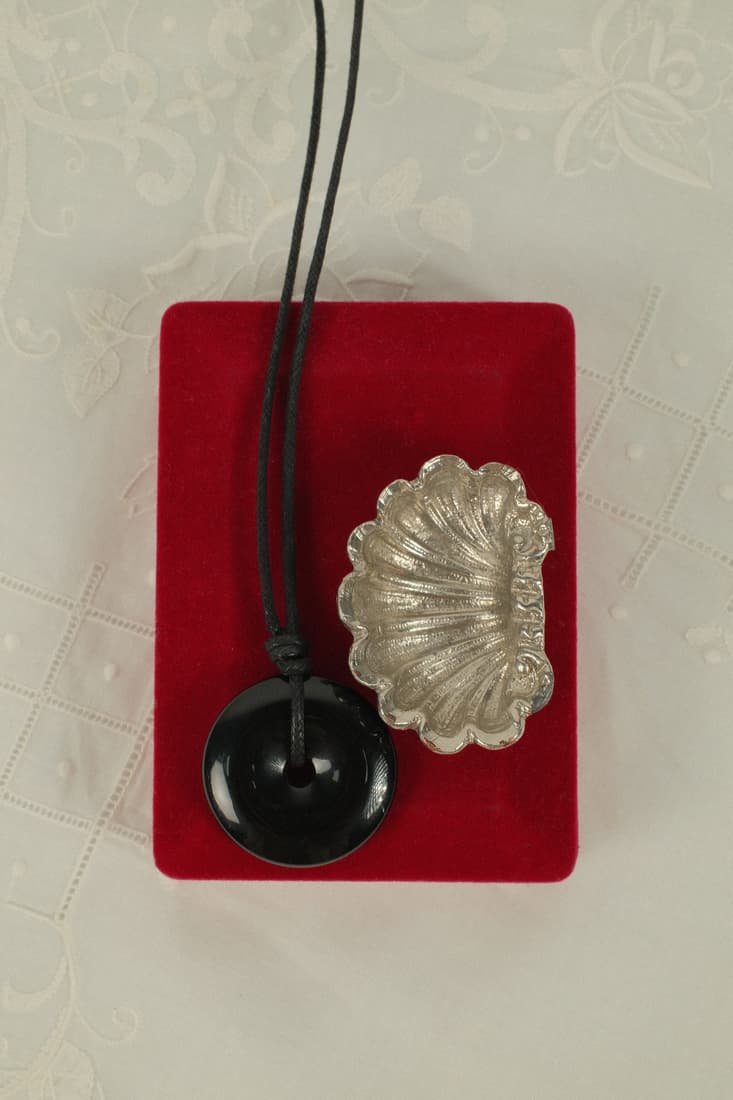 ONİKS TAŞLI KOLYE