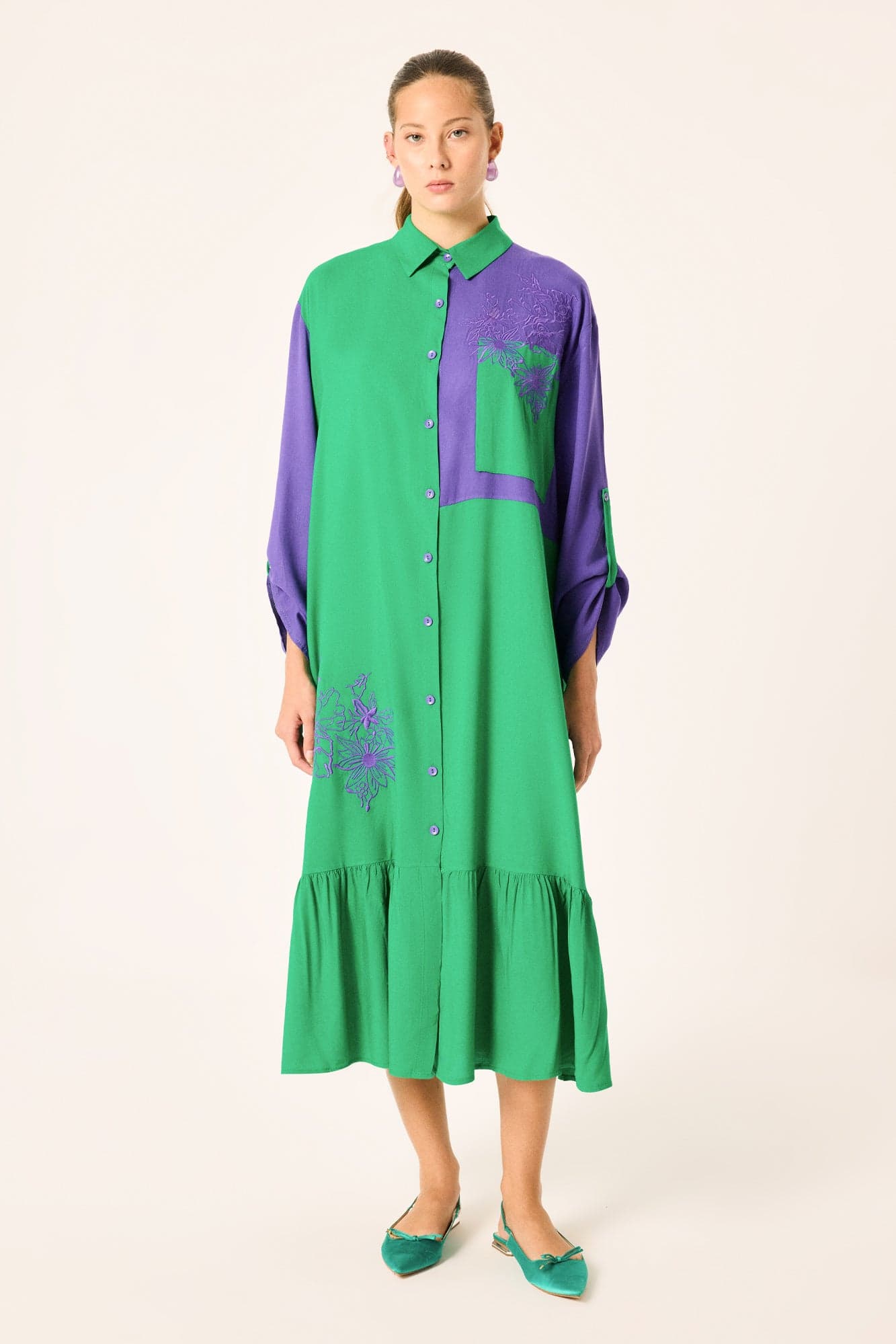 COLOR BLOCK EMBROIDERED DRESS