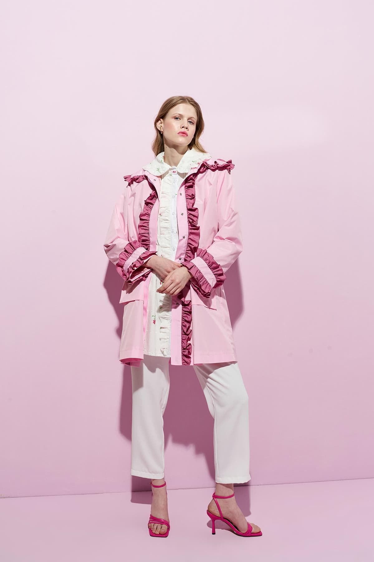 MELİSSA BÜZGÜ DETAYLI GARNİLİ YAĞMURLUK - PEMBE