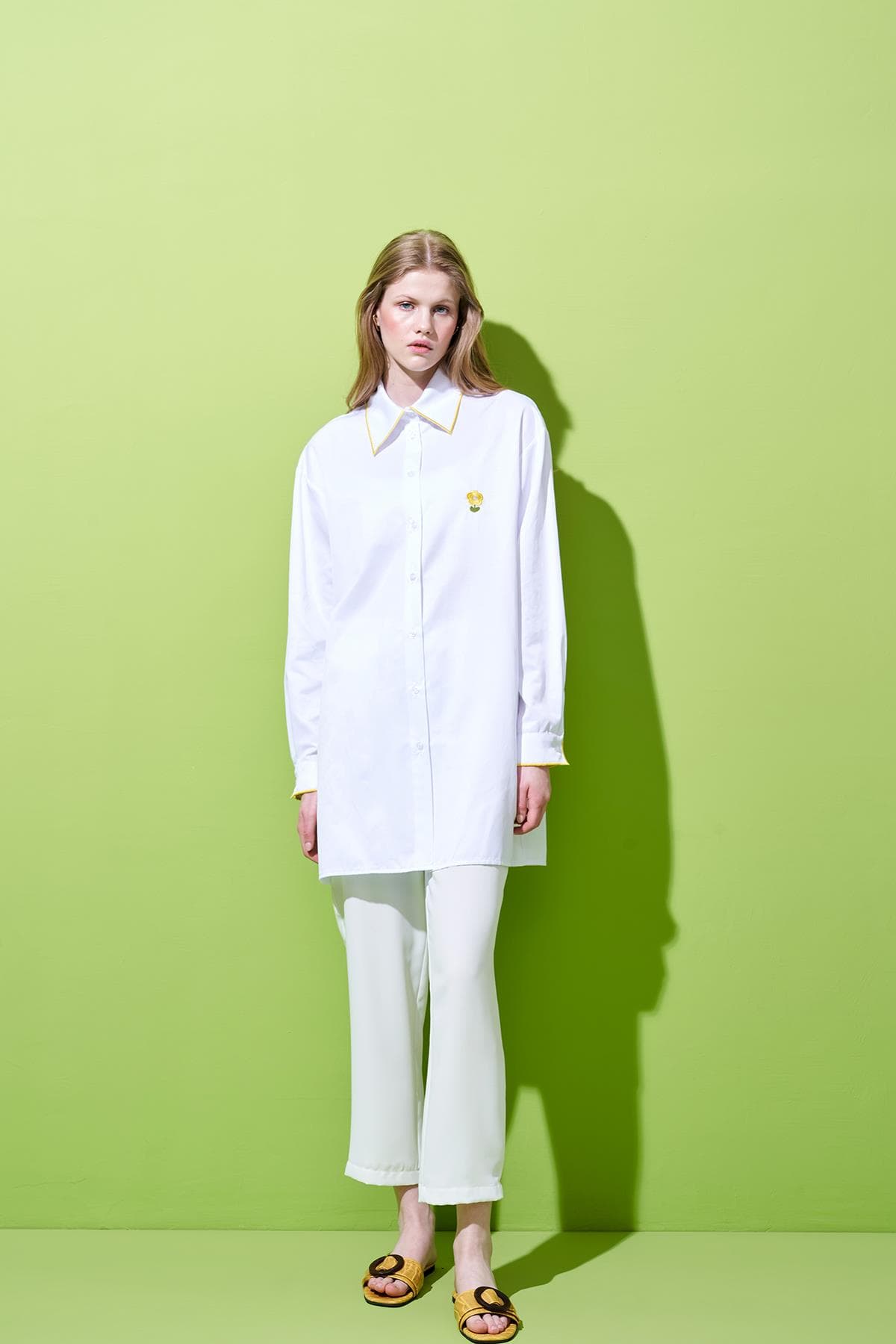 Gazado Embroidery Detailed Shirt - White